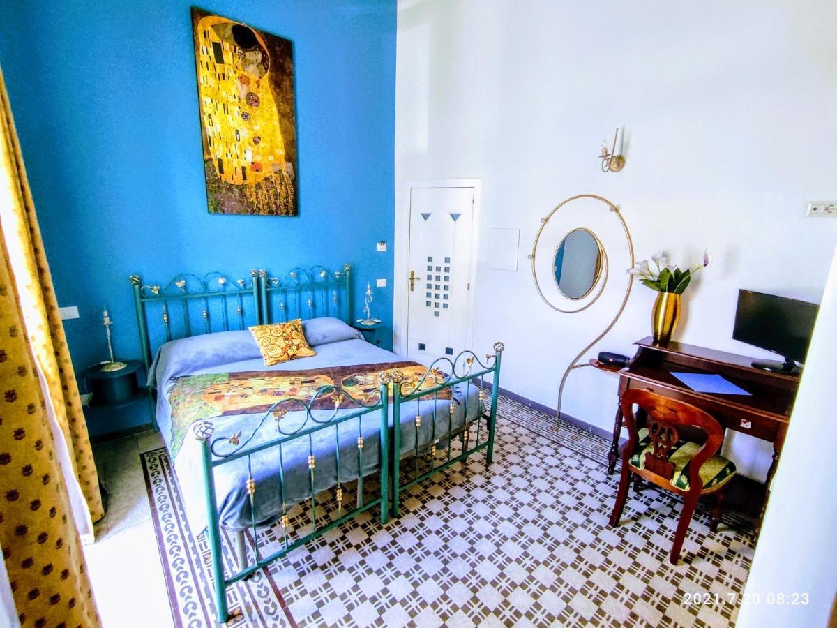 Napoli Naif Bed & Breakfast Exterior photo