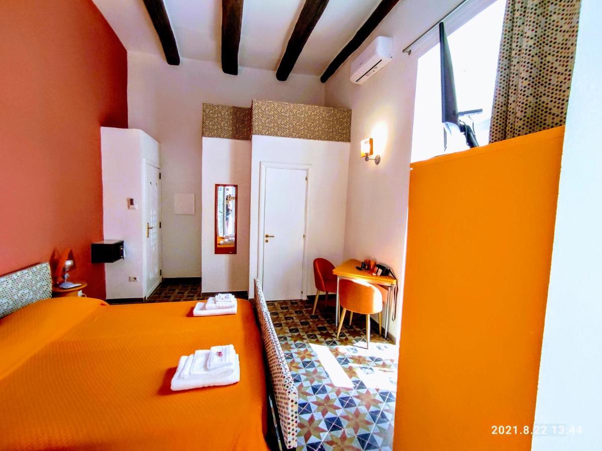 Napoli Naif Bed & Breakfast Exterior photo